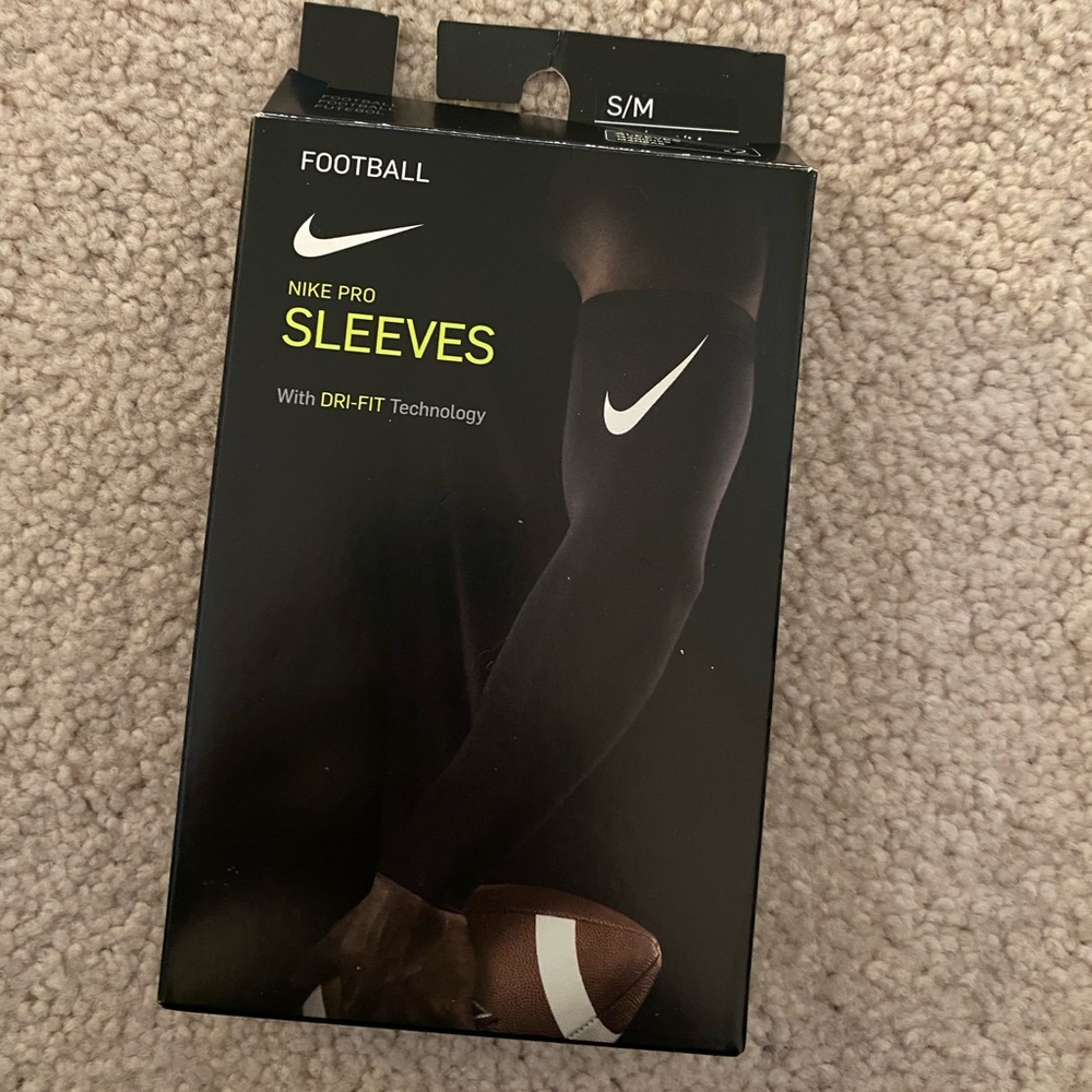 Nike football Dri-fit sleeves
